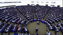 Juncker llama a aprovechar el “viento en popa” e impulsar la UE