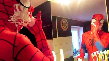 Y segundo baño color congelado Verde bromista Limo hombre araña en Gelli baff vs elsa vs poo