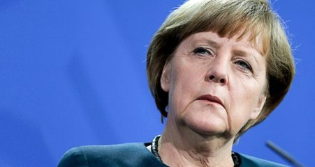 Merkel'in Türkçe Seçim Kampanyası Afişlerinde Skandal İfadeler