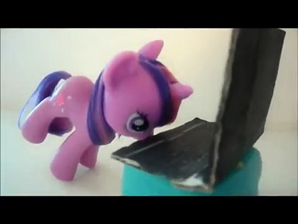 mlp FIMs re to Princess Celestia vs Queen Chrysalis