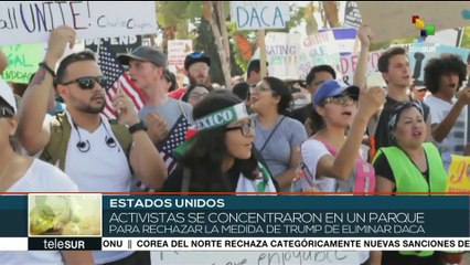 Estudiantes protestan en Los Angeles contra la cancelación del DACA