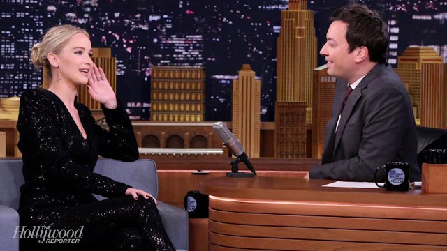 Jennifer Lawrence & Jimmy Fallon Battle It Out In An Ax-Throwing Contest | THR News