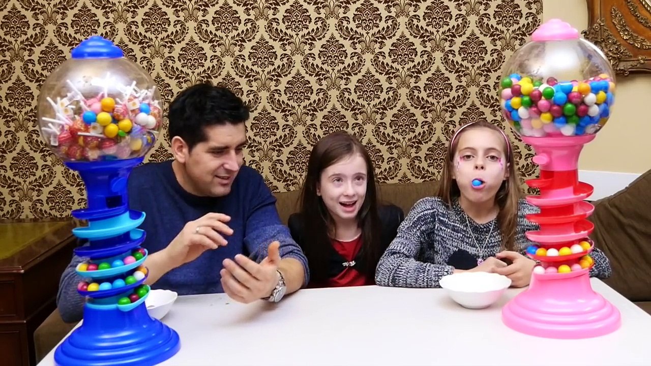 Giant Dubble Bubble Gumball Machine - Bubble Gum Chubby Bunny Challenge - SUPER GROSS!