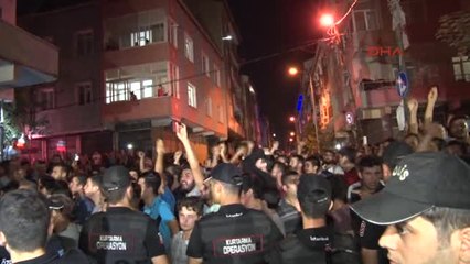Küçükçekmece'de Suriyelilerle ile Mahalle Sakinleri Arasında Gerginlik: 2 Yaralı