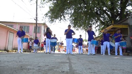 Varios centros básicos desfilaron previo a las fiestas patrias