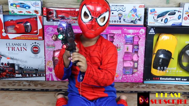 Gun BABY Unboxing 2 Toy Guns Spiderman Nerf Gun War Surprising Kids with Magic Gun Superheroes IRL