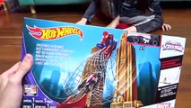 Thor George da Peppa Pig e Hulk Brincam Hot Wheels Cidade em Chamas Funny kids Playing Toy