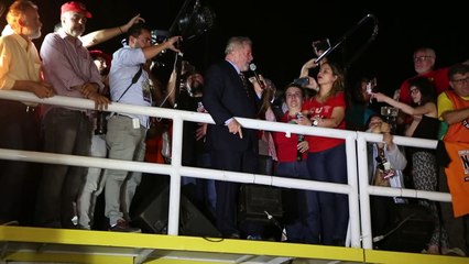 Lula discursa após depoimento