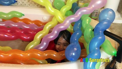 Ryan Silly Balloon Popping Water Bathtub Challenge Learn Colors Fun For Kids BEST LEARNING VIDEOS
