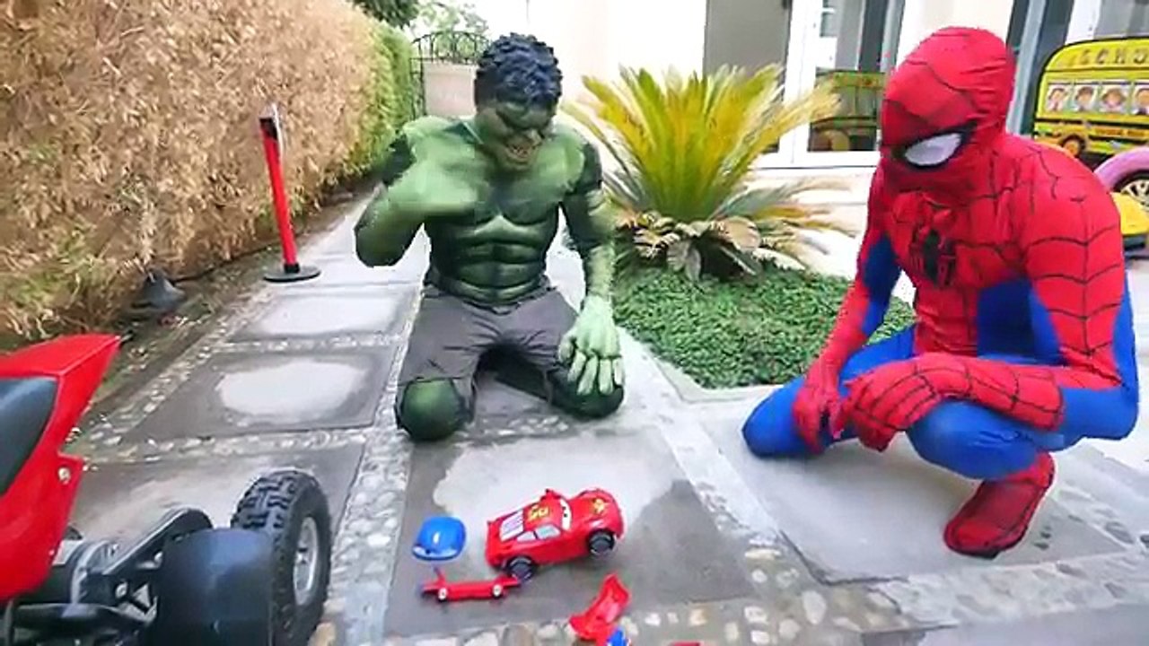 MINI POCKET QUAD BIKE WHEEL FELL OFF!! w/ Learn Colors & Finger Family Nursery SONG