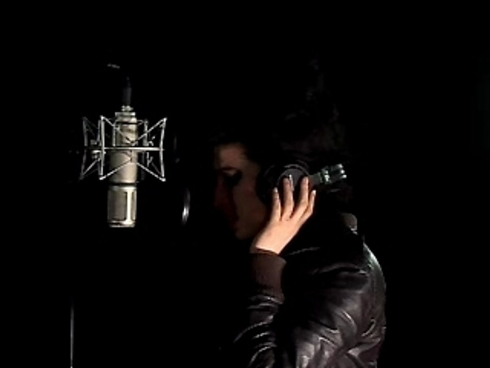 Amy Winehouse - Love is a Losing Game
