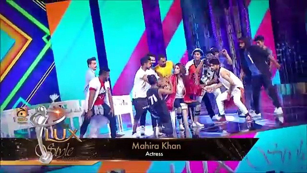 Mahira khan rap and Dance 2017 (1)