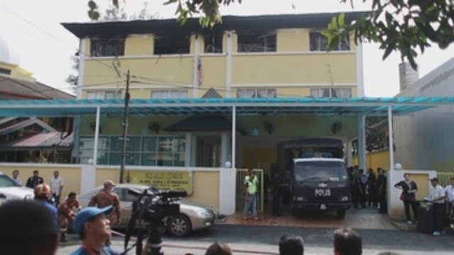 Al menos 25 muertos en el incendio de una escuela religiosa en Malasia