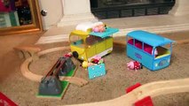 Thomas and Friends | Thomas Train Cardboard Tunnel with Brio and Imaginarium | Toy Trains