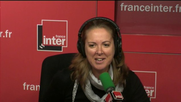 Charline : JO : les caisses sont vides ? On les retourne et hop, ça fait des podiums pas cher !