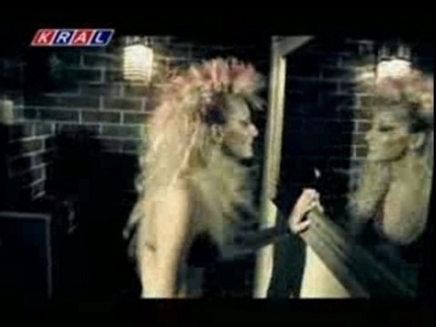 Selçuk Sahin - Döktur Döktur by Aluxton