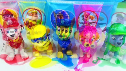 Download Video: PATRULHA CANINA BRINCANDO COM TINTAS DE BANHO NA PISCINA !! PAW PATROL POOL PARTY WITH BATH PAINT