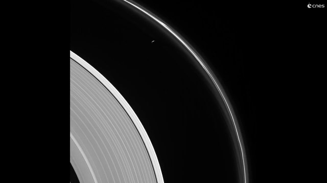 Les découvertes inattendues de Cassini autour de Saturne