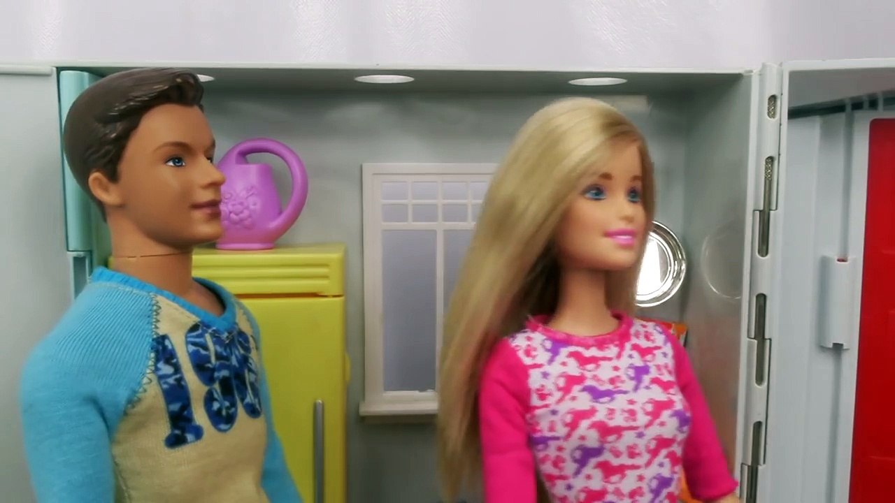 Barbie y sus bebes en español Barbie Ken y sus hijos - Dailymotion Video