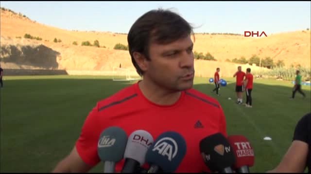 Evkur Yeni Malatspor'da Teknik Direktör Ertuğrul Sağlam Görevinden İstifa Etti