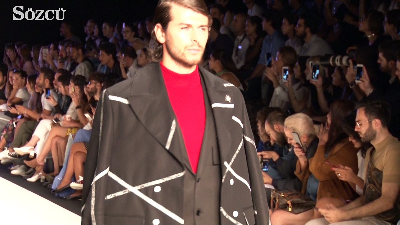 Emre Erdemoğlu defilesinde Gökhan Türkmen podyuma çıktı