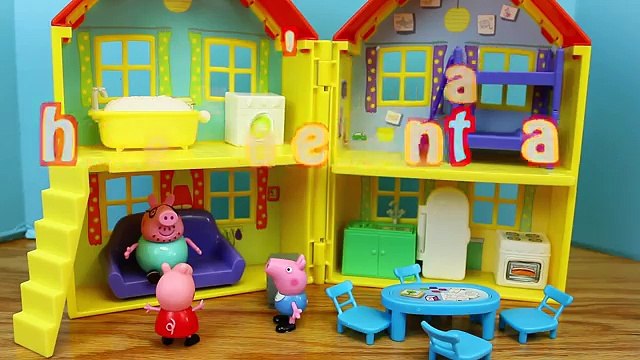 Peppa Pig Roller Coaster Polly Pocket Resort Theme Park DisneyCarToys George Pig Car Crash