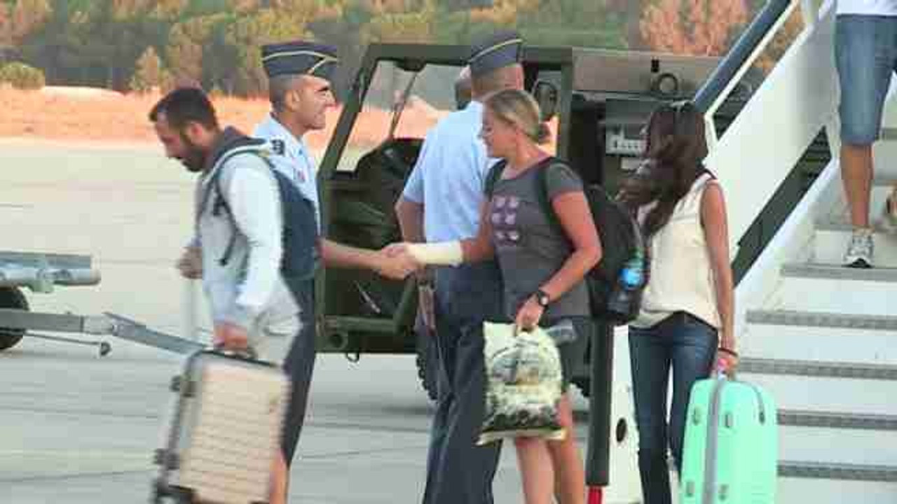 Llega a España una treintena de españoles evacuados por el huracán Irma