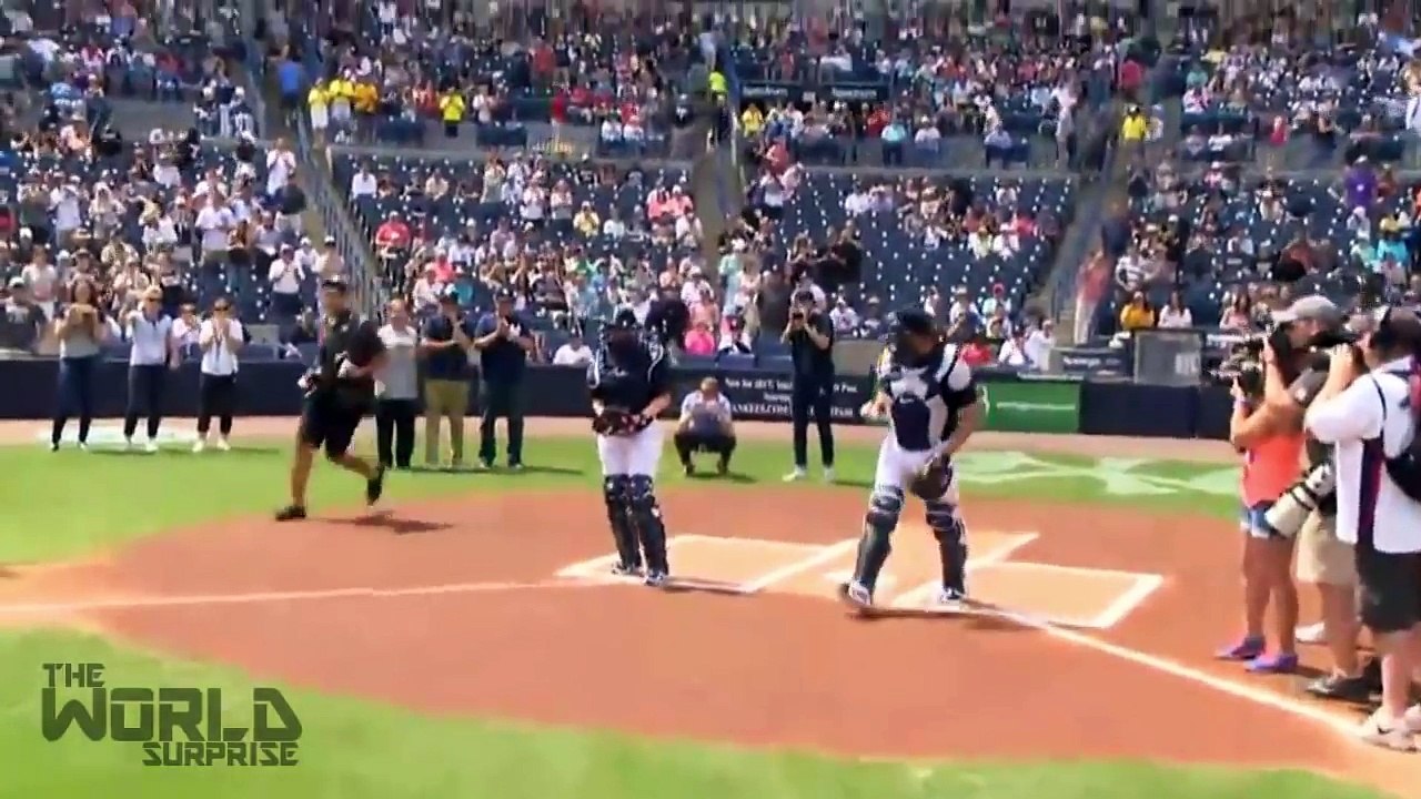 Soldiers Surprise Their 2 Kids At A Yankees Game