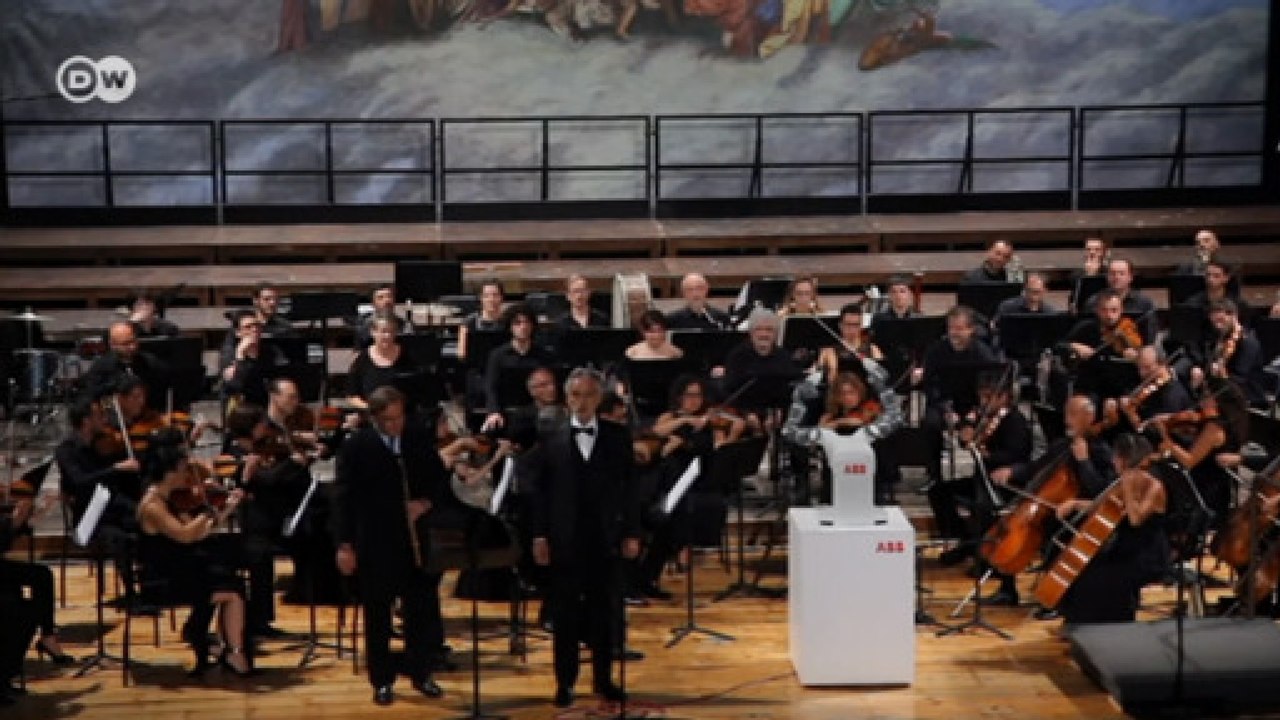 Robot orkestra şefinden büyük performans