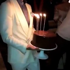 Nicki Minaj cozies up to Nas at his birthday party