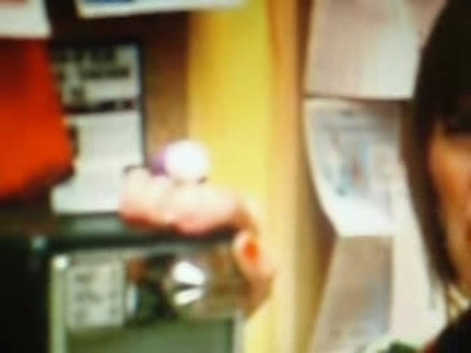 Fatal Bazooka feat. Yelle - Parle à ma main