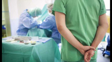 Hôpital: les infirmiers vont faire davantage de taches médicales