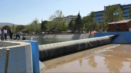 Kanal Tokat Projesi Kapsamında Gondolların Yüzeceği Yeşilırmak'ta Su Tutulmaya Başladı