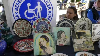 Çini Yaparak Aile Bütçesine Katkı Sağlayacaklar