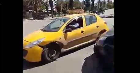 عاجل العاصمة الأن : بسبب عطل في اشارات المرور ! حادث في شارع محمد الخامس .. تفرجوا الحالة !!