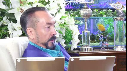 Gençler ne tür kitaplar okumaya teşvik edilmeli?