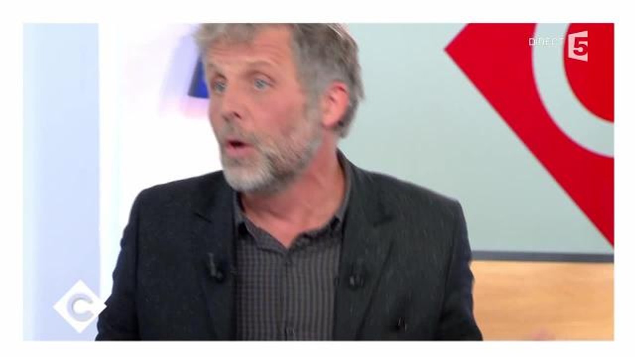 C à Vous : Stéphane Guillon revient sur ses propos sur Vincent Bolloré