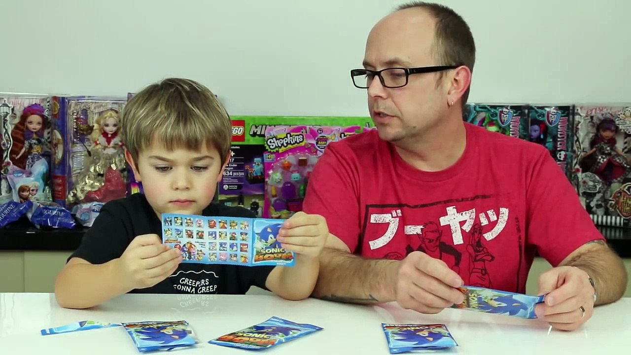 Sonic Boom Dog Tags and Sticker Surprise Blind Bag Opening