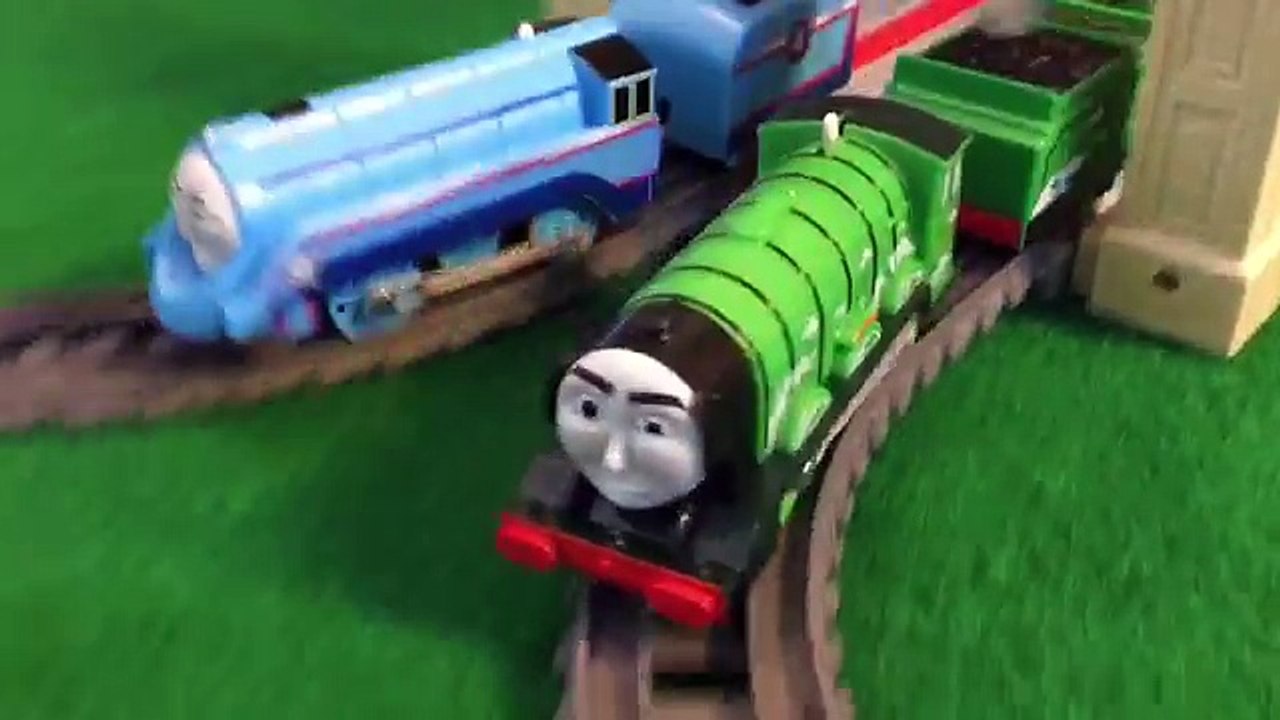 THOMAS AND FRIENDS TRACKMASTER THE GREAT RACE SHOOTING STAR FLYING SCOTSMAN