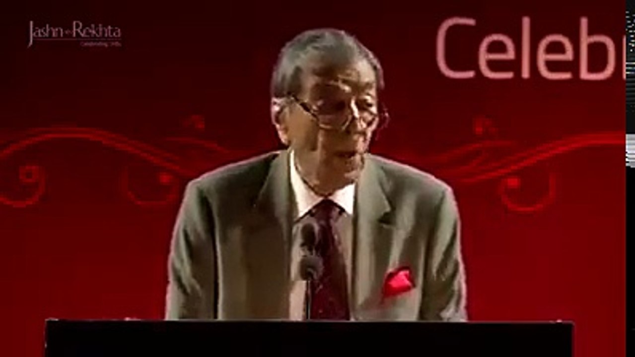 Zia Mohiuddin reciting beautifully in Jashn-e-rekhta