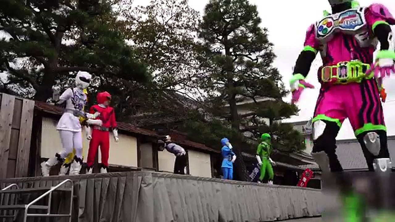 仮面ライダーエグゼイド 仮面ライダーブレイブ 仮面ライダースナイプ 動物戦隊ジュウオウジャー ヒーローハロウィンパレード