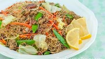 Pancit Bihon Guisado (Filipino Rice Noodle)