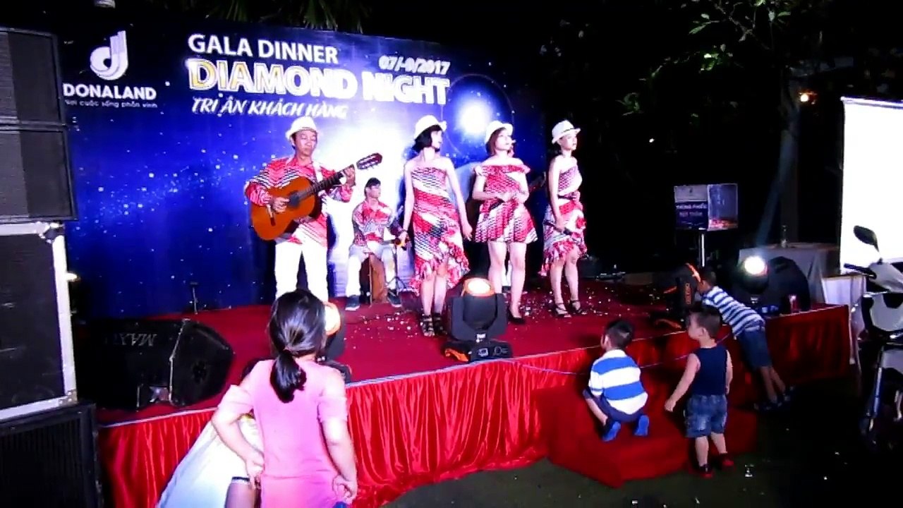 THIS MASQUERADE-NOBODY-Ban nhạc Flamenco Tumbadora Biểu diễn DonaLand Events