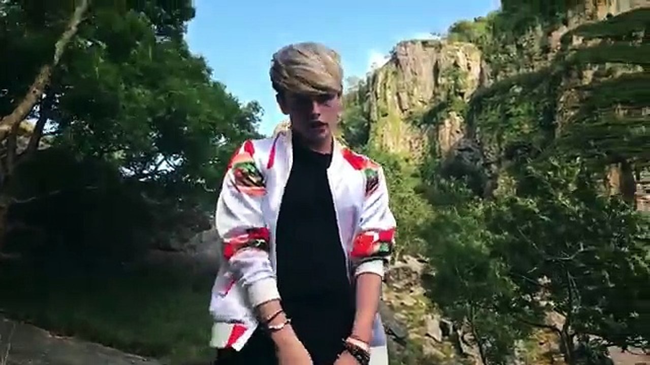 Justin Bieber & BloodPop - Friends