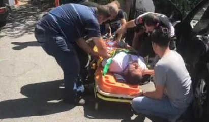 Beşiktaş’ta virajı alamayan sürücü duvara çarptı