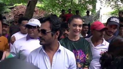 Nawazuddin Siddiqui, Amy Jackson promote Freaky Ali on Mumbai streets