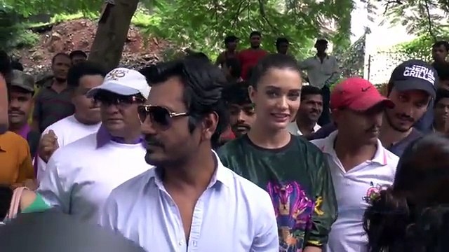 Nawazuddin Siddiqui, Amy Jackson promote Freaky Ali on Mumbai streets