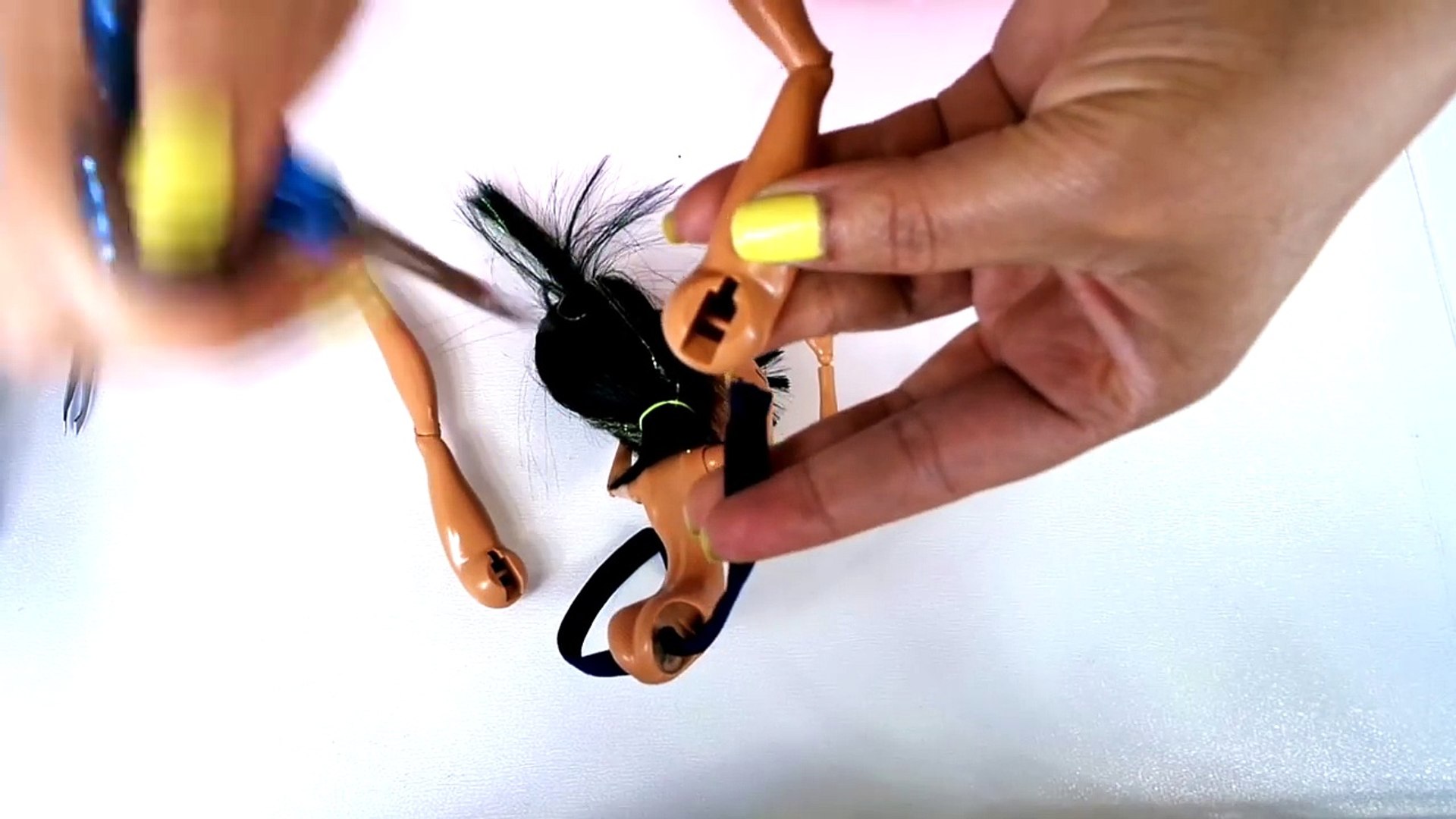 Como Reparar las piernas Rotas de una Muñeca Monster High – Видео  Dailymotion