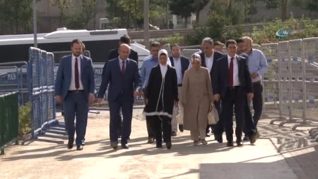 AK Parti İnsan Haklarından Sorumlu Genel Başkan Yardımcısı Ravza Kavakçı Kan: Hukuk İçerisinde...