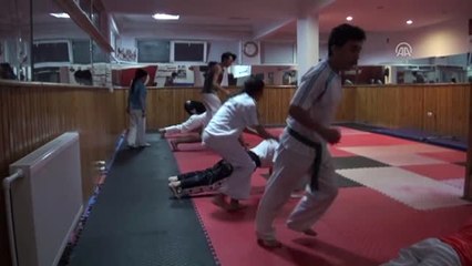Eşinden Yadigar Spor Salonunda Şampiyonlar Yetiştiriyor - Ankara